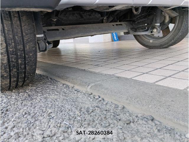 Daihatsu TANTO 2022-10 8338207-9