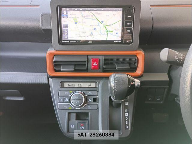 Daihatsu TANTO 2022-10 8338207-13
