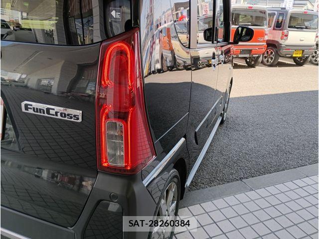 Daihatsu TANTO 2022-10 8338207-5