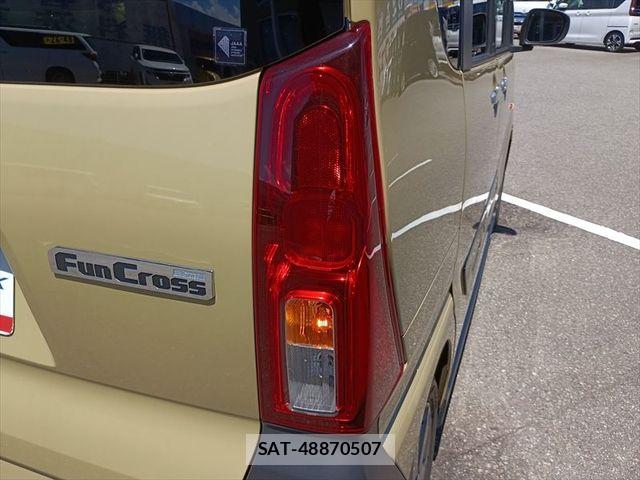 Daihatsu TANTO 2023-08 8369415-5