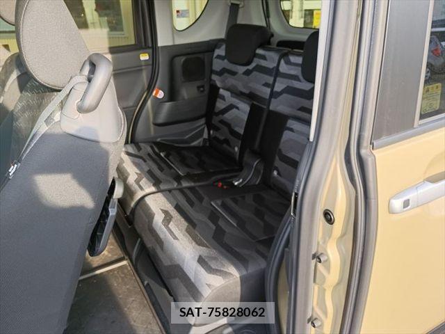 Daihatsu TANTO 2023-03 8882612-13