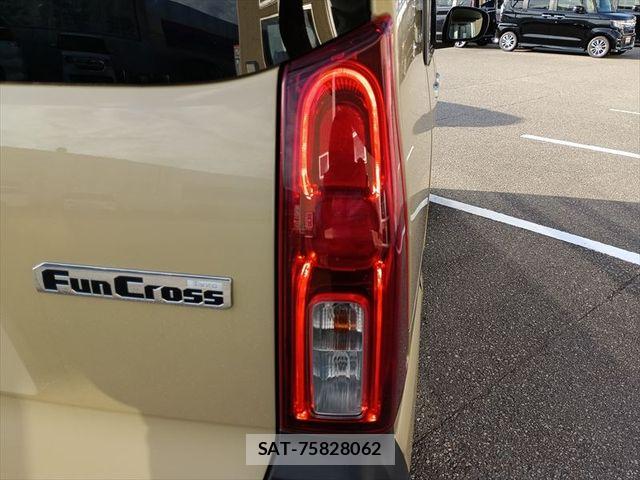 Daihatsu TANTO 2023-03 8882612-5