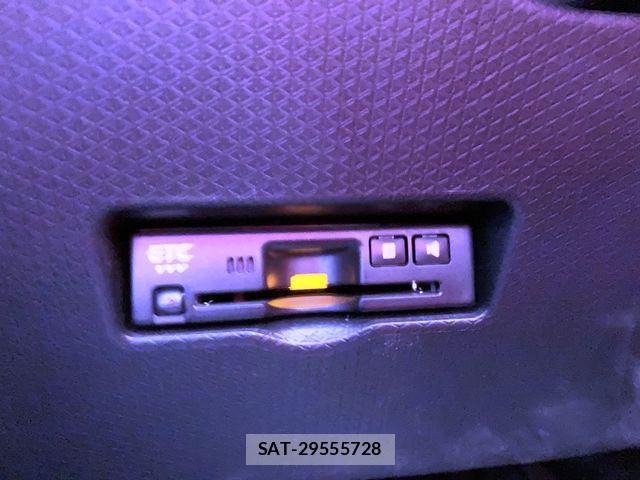 Daihatsu TANTO 2023-10 6914497-27