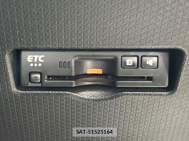 Daihatsu TANTO 2023-03 7226118-25