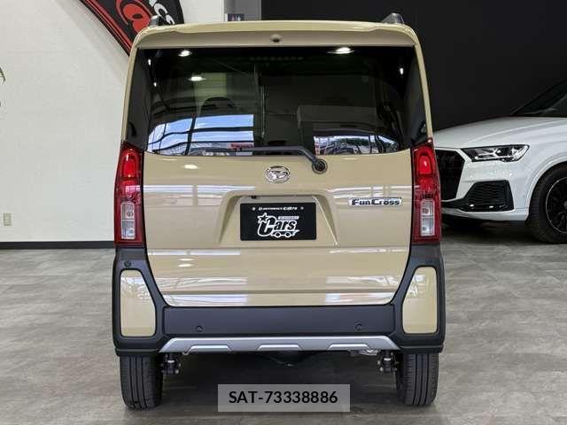 Daihatsu TANTO 2025-05 7458414-16