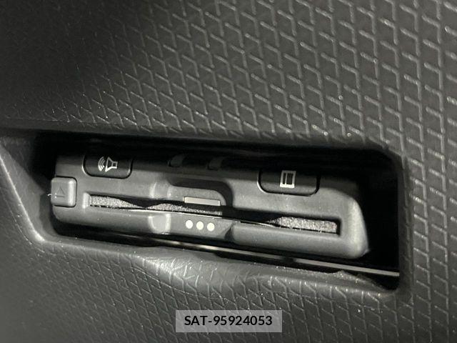 Daihatsu TANTO 2022-11 8797739-7