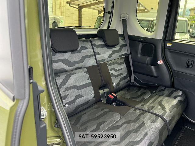 Daihatsu TANTO 2023-10 8882614-14