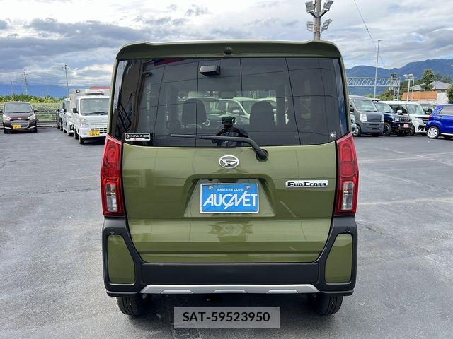 Daihatsu TANTO 2023-10 8882614-4
