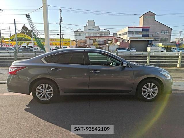 Nissan TEANA 2017-04 4243934-10