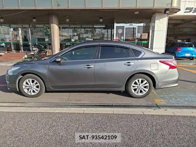 Nissan TEANA 2017-04 4243934-11