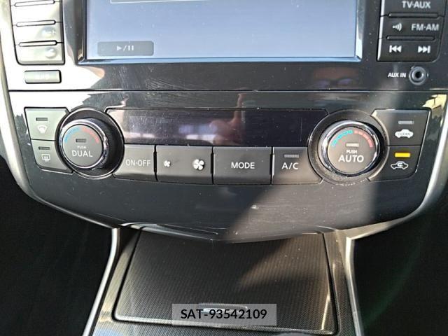 Nissan TEANA 2017-04 4243934-16