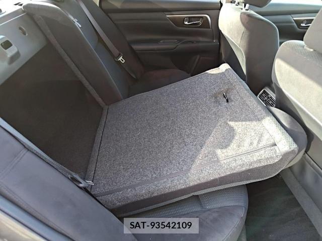 Nissan TEANA 2017-04 4243934-21