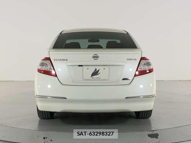 Nissan TEANA 2013-02 7226119-4