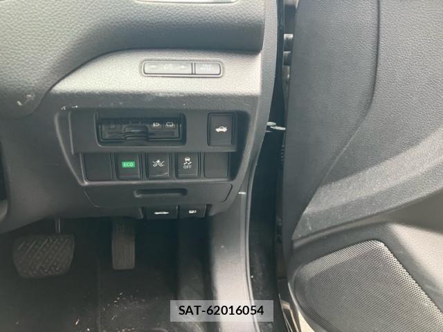 Nissan TEANA 2015-07 7394522-17