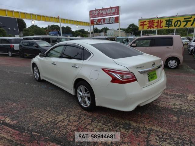 Nissan TEANA 2017-06 7620811-11