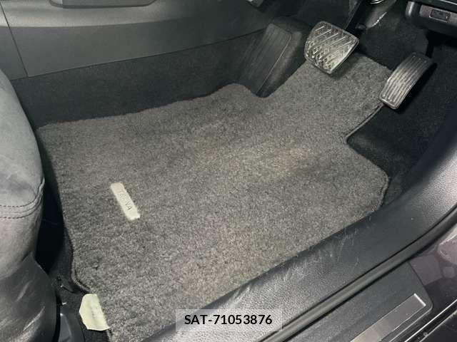 Nissan TEANA 2013-02 7729828-17