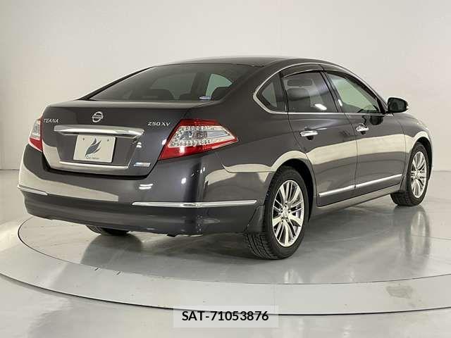 Nissan TEANA 2013-02 7729828-5