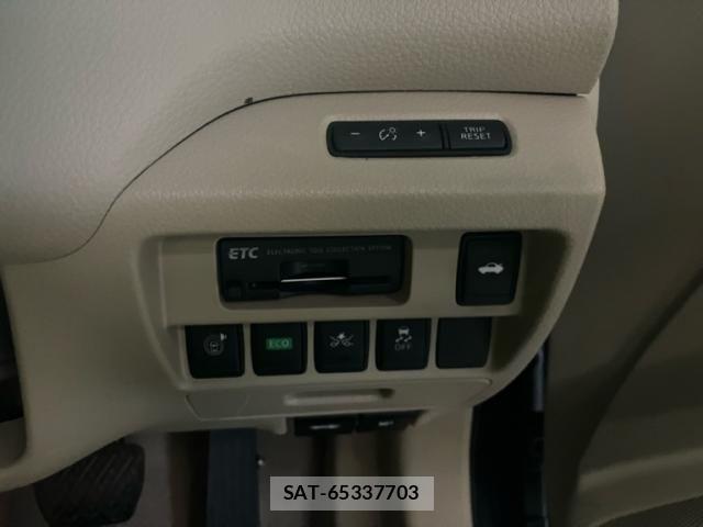 Nissan TEANA 2015-09 8132693-17
