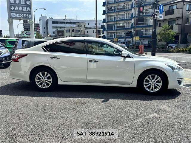 Nissan TEANA 2017-02 8210677-11