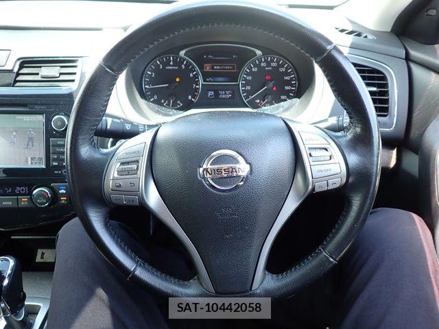 Nissan TEANA 2016-01 8210678-7