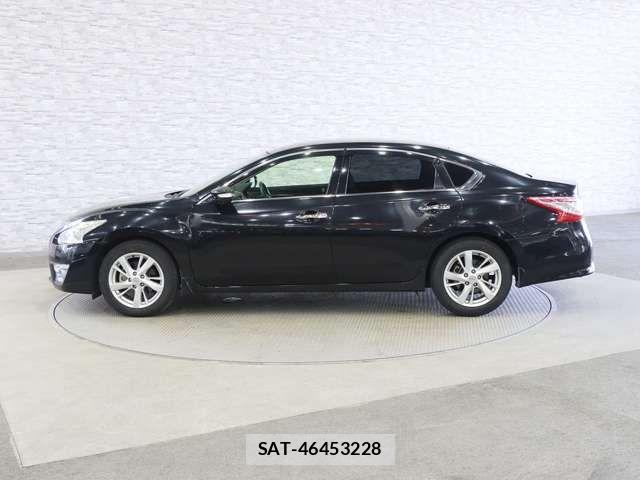 Nissan TEANA 2017-02 8338211-7