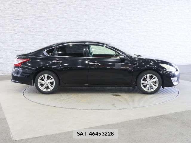 Nissan TEANA 2017-02 8338211-8