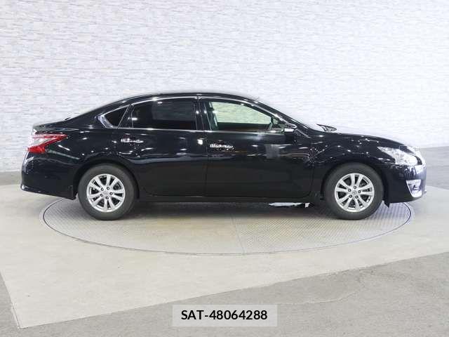 Nissan TEANA 2017-06 8338212-12