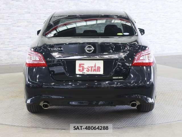 Nissan TEANA 2017-06 8338212-13