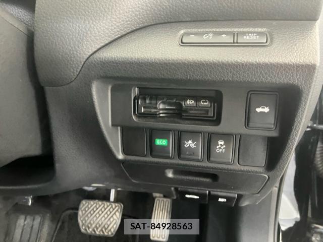 Nissan TEANA 2016-01 8355783-15