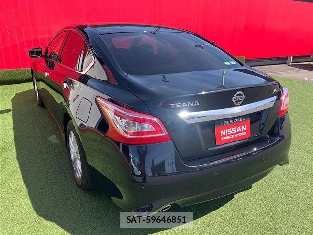 Nissan TEANA 2017-09 8369418-7