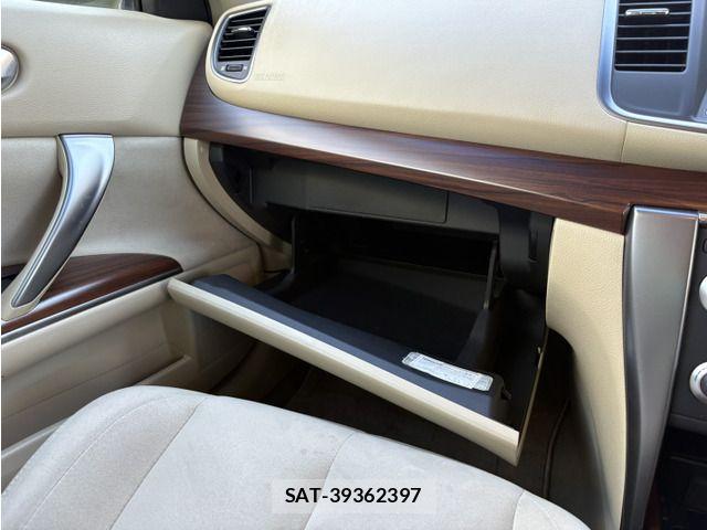 Nissan TEANA 2011-07 8369422-8