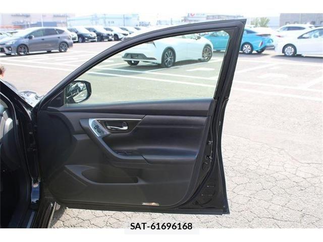 Nissan TEANA 2017-06 8369417-16
