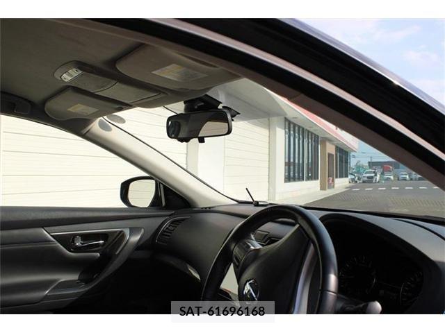 Nissan TEANA 2017-06 8369417-18