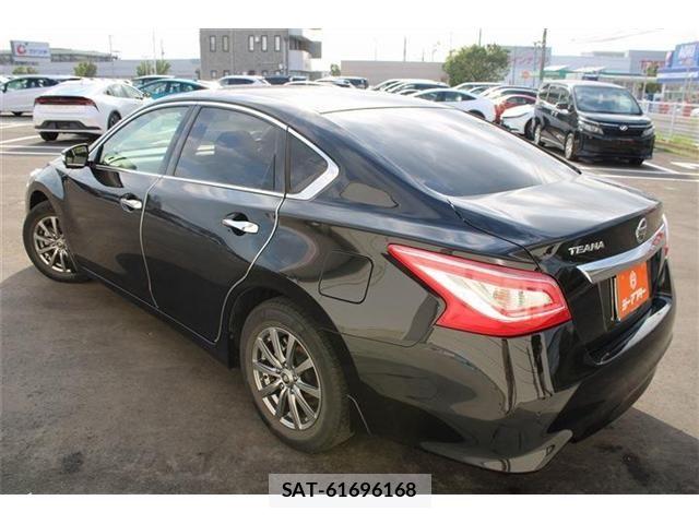 Nissan TEANA 2017-06 8369417-6