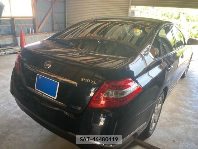 Nissan TEANA 2012-03 8415469-4