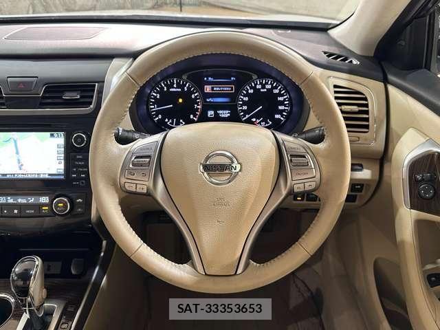 Nissan TEANA 2017-09 8563808-9