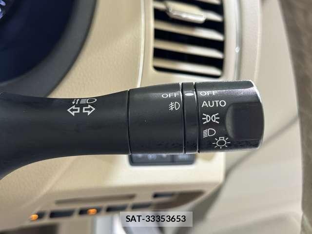 Nissan TEANA 2017-09 8563808-11