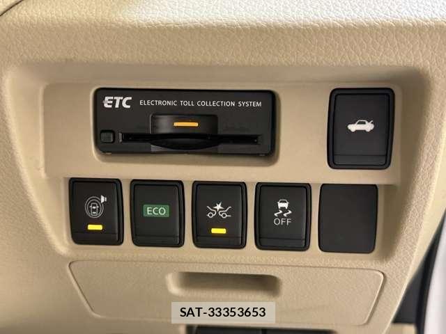 Nissan TEANA 2017-09 8563808-13