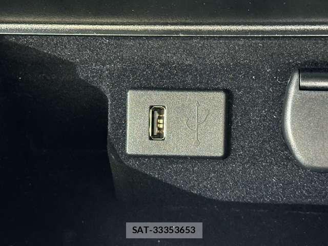 Nissan TEANA 2017-09 8563808-23