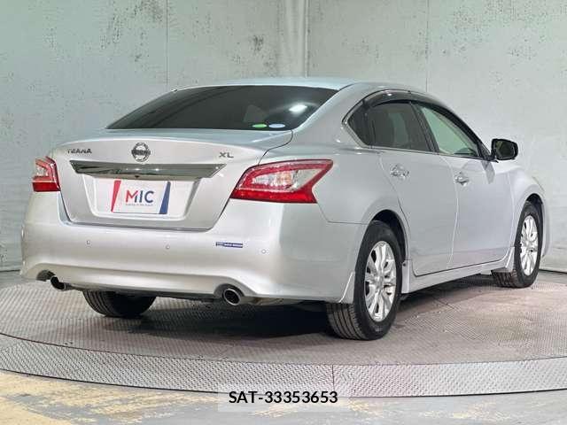 Nissan TEANA 2017-09 8563808-4
