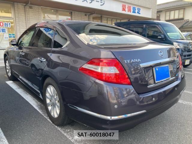 Nissan TEANA 2012-01 8661996-4