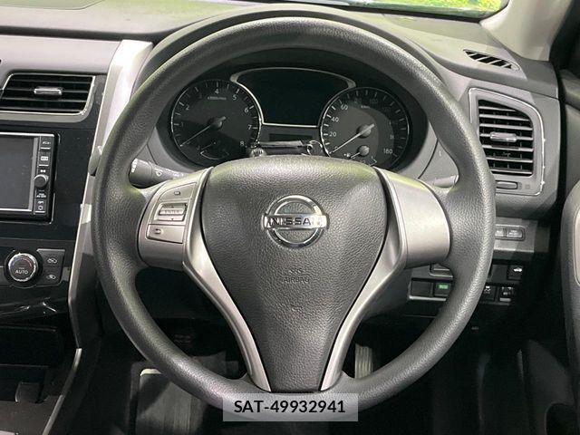 Nissan TEANA 2017-06 8661985-11