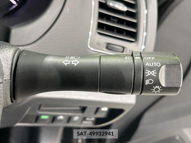 Nissan TEANA 2017-06 8661985-7