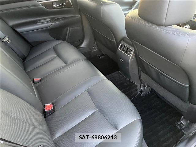 Nissan TEANA 2017-08 8746351-19