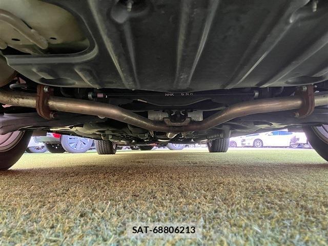 Nissan TEANA 2017-08 8746351-23