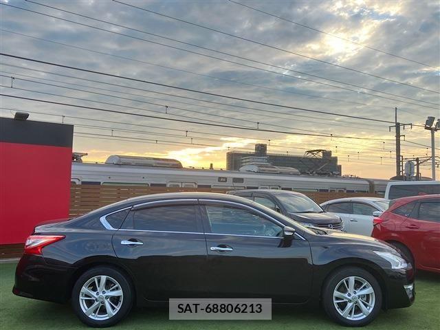Nissan TEANA 2017-08 8746351-2