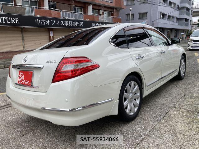 Nissan TEANA 2011-02 8832066-2