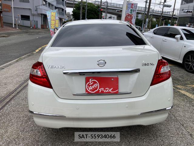 Nissan TEANA 2011-02 8832066-7