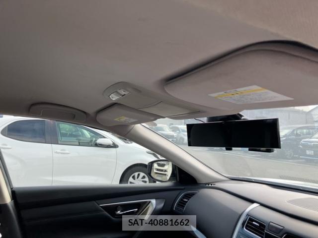 Nissan TEANA 2017-03 8832067-16