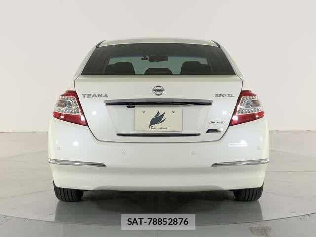 Nissan TEANA 2013-08 8832064-8